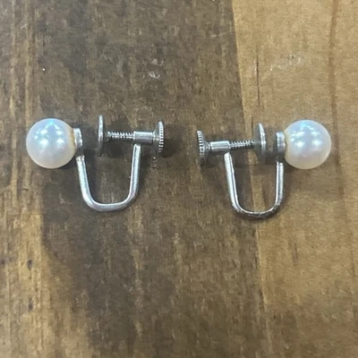 Sterling Silver Pearl Screwback Earrings 2.85 Grams - Image 1 of 4