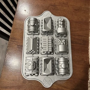 Nordic Ware Zug Kuchenform Form Konvolut Aluguss 9 Triebwagen 3D - Bild 1 von 6