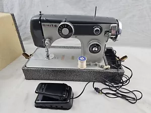 PEDAL DE MÁQUINA DE COSER MODELO 2837 BLANCO GRIS Y PLATEADO MUY RARO DIFÍCIL DE ENCONTRAR - Imagen 1 de 10