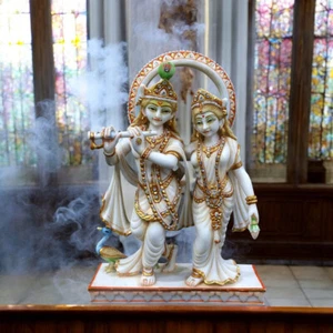 Elegante estatua pintada a mano de Radha Krishna de mármol blanco de 24" de lujo hogar templo de - Imagen 1 de 8