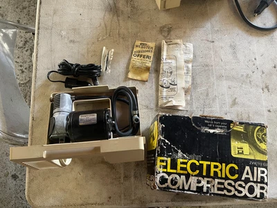 Compresor de aire de fábrica Porsche 944 911 Autobahn nuevo de stock con documentación original Foto 1 de 4