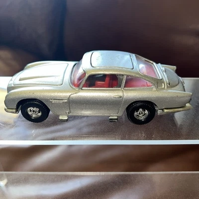 Corgi James Bond 007 Aston Martin DB5 Silver Made in GT Britain 1:43 Nice Rare - Image 1 of 4