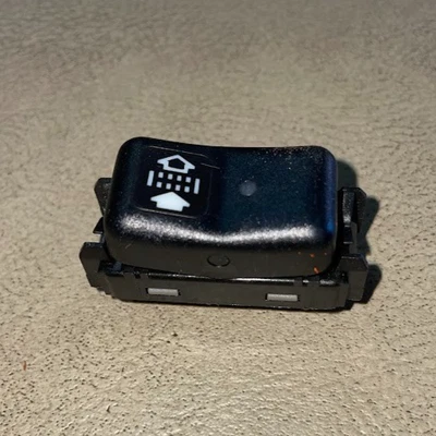 Interruptor de calefacción de asiento Mercedes-Benz - 140-820-71-10 - para 300SD, 300SE y más 92-95 Foto 1 de 4