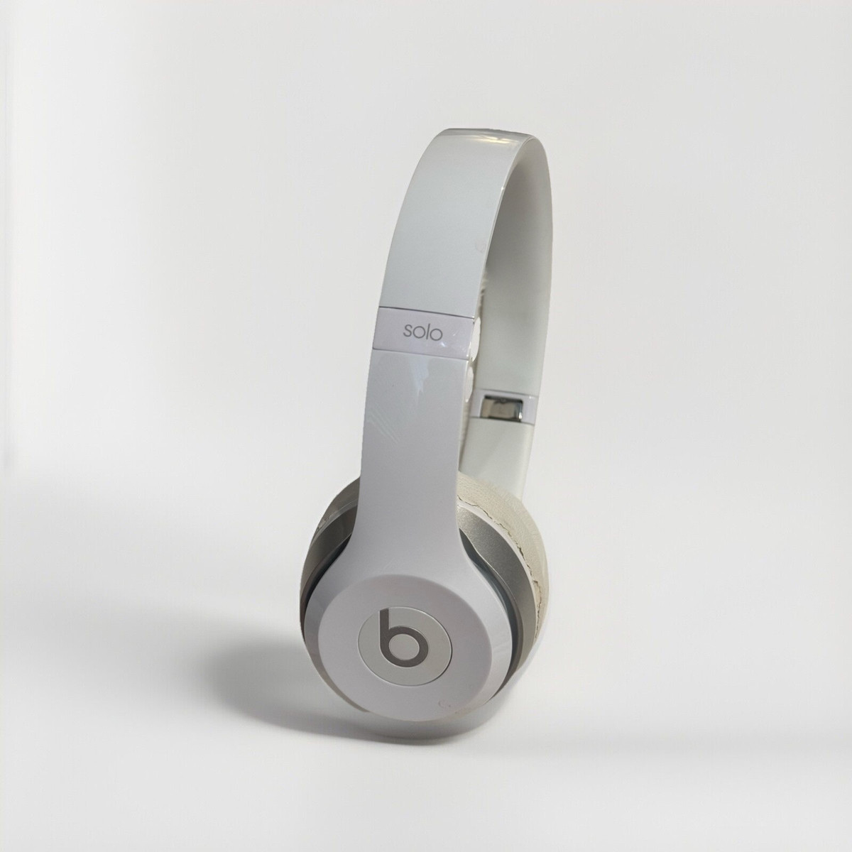 Beats by Dr. Dre Solo2 White Headphones for Sale | Shop New Beats by Dr. Dre Solo2 White Headphones for Sale | Shop New