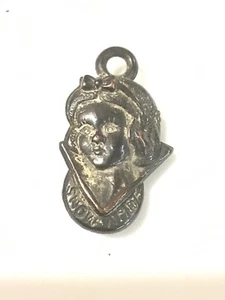 Vintage 1930-40’s  Early Snow White Face Portrait Pendant Charm - Picture 1 of 2