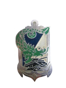 ANCIEN INSIGNE ARTILLERIE FAB. LOCALE PEINT DU C.A.B EN E.O (VARIANTE 3) - Picture 1 of 2