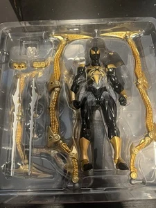 Authentic Revoltech Amazing Yamaguchi Iron Spider Black Color New Open Box - Picture 1 of 3