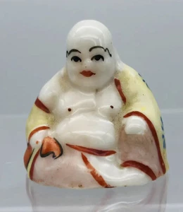 VINTAGE Miniatur lächelnder Buddha weißes Porzellan Figur 1,5""H - Bild 1 von 12