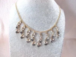 Halskette, edles Collier, goldfarben, mit Anhänger und Strass - Bild 1 von 1