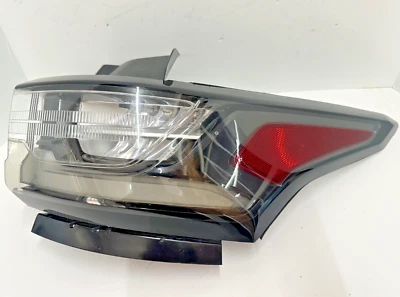 Luz trasera derecha Chevy Traverse Platinum 2018-21 OEM 84990363 Foto 1 de 4