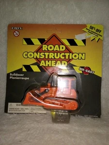 ERTL Bulldozer - Picture 1 of 3