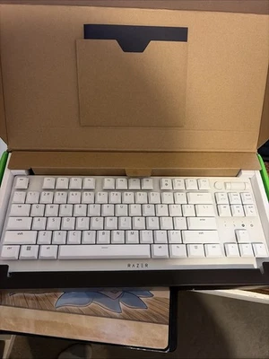 Razer DeathStalker V2 Pro Tenkeyless White Edition Wireless gaming keyboard  - Image 1 of 2