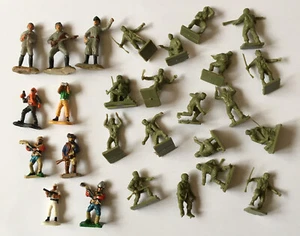 VINTAGE MIXED LOT OF TOY MINIATURE FIGURES PEOPLE MOSTLY MILITARY TOY SOLDIERS - Picture 1 of 5