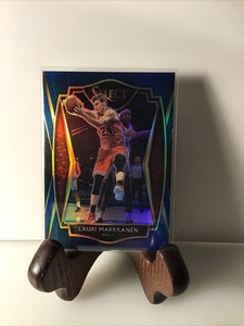 2020-21 Panini Select Blue Prizm Premier Lauri Markkanen Chicago Bulls 