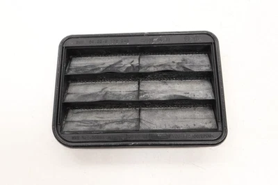 2016 - 2019 BMW 740I G12 REAR LEFT SIDE QUARTER AIR DRAFTER PRESSURE VENT OEM - Image 1 of 4