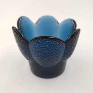 VIKING Art Glass Blue Pebbled Texture 6 Petal Tulip Votive Candle Holder MCM - Picture 1 of 3