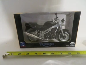 New Ray Triumph Speed Triple Black Motorcycle 1:12 Scale MIB - Picture 1 of 5