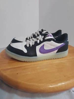 Jordan 1 Retro Bajo OG (PS) Zapatos Juveniles Negro Frambuesa HF0411-001 Talla 2.5Y Foto 1 de 4