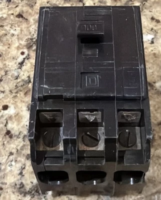 DISJUNTOR COMERCIAL QUADRADO D QO3100 3 PÓLOS 100 amp PLUG IN. - Imagem 1 de 4