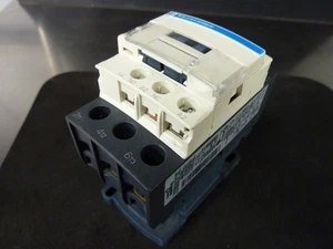 RELÉ CONTACTOR TELEMECANIQUE LC1D38 50A 600V Bobina -230V 50/60Hz (30891) - Imagen 1 de 8