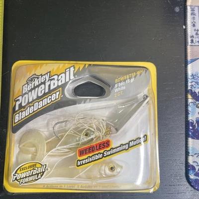 Berkley PowerBait BladeDancer BDWSSST58-WH sin malezas 5/8 oz 18 gm blanco nuevo en paquete Foto 1 de 2