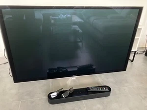 Panasonic TX-P55VT60E 55 Zoll Plasma 3D TV mit 2 aktiven 3D-Brillen & Apple TV - Bild 1 von 5