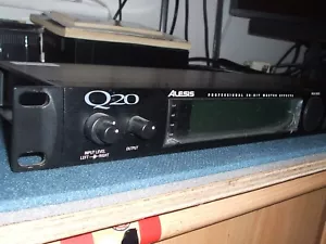 Alesis Q20 with 300 Programs including unique Special Shadows 100 Presets Eprom - Picture 1 of 11