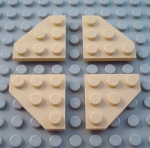Lego Menge 4 hellbraune 3x3 geschnittene Eckplatten - Bild 1 von 1