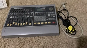 Roland VS-880 Digital Studio Workstation Multitrack Recorder Mixer W Cords - Picture 1 of 6