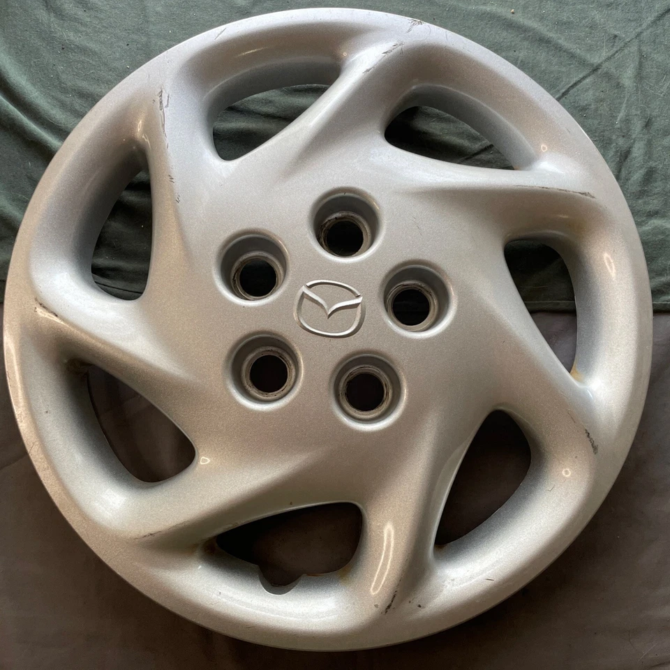 1998 1999 2000 2001 2002 Mazda 626 56537 15" tampa de roda calota GD7E37170 tampa original do equipamento original - Imagem 1 de 4