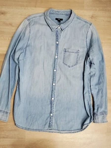 GAP Denim Blue Long Sleeve Button Down Womens Size Large Medium Wash Shirt - Picture 1 of 8