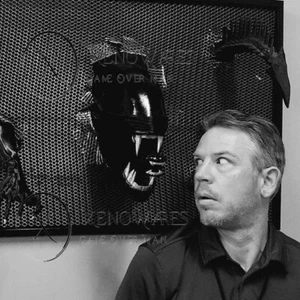 Lifesize Xenomorph Kit - Alien Xenomoprh Display - H.R. Giger Horror Wall Art - Picture 1 of 7