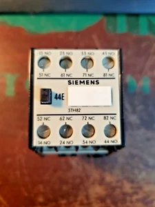 SIEMENS Hilfsrelais 3TH82 44-0A (TA33MS) - Bild 1 von 7
