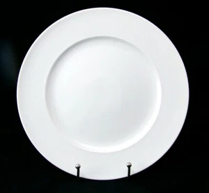 Rosenthal White Unknown Pattern (with Ring around mark on back) Dinner Plate(s) - Picture 1 of 6