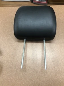 2005 Chrysler Pacifica Headrest USED - Picture 1 of 2