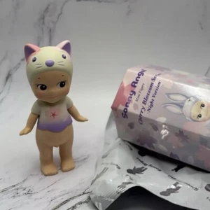 Sonny Angel AUTHENTIC New _Mini Figure Cherry Blossom Night Series [ CALICO CAT - Picture 1 of 2