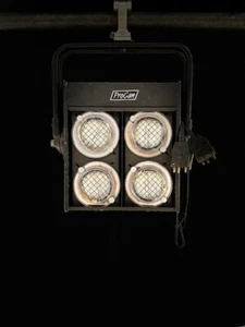 TMB ProCan 4-Lite Audience Stage Light Blinder 4 Way Black, 2 Circuit Twist lock - Picture 1 of 2