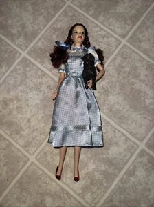 Barbie Mago de Oz Dorothy y Toto Muñeca Coleccionista 2006 Etiqueta Rosa - Imagen 1 de 4