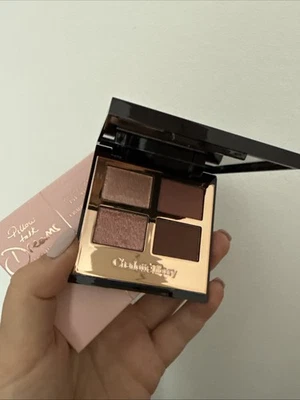 Charlotte Tilbury - Lidschatten Luxury Palette „Pillow Talk Dreams“ - Bild 1 von 4
