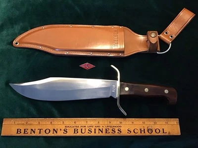 VINTAGE "1981" WESTERN CUTLERY U.S.A. W49 FIXED BLADE BOWIE KNIFE & SHEATH MINTY - Image 1 of 4