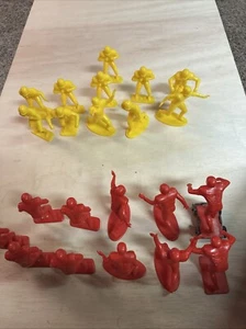 22 1969 Pro Bowl Football Louis Marx & Co Molded Plastic Players - Picture 1 of 4
