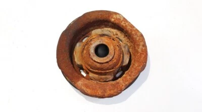 Soporte guía delantero derecho Mazda 626 1998 usado, original #1676815-91 Foto 1 de 3