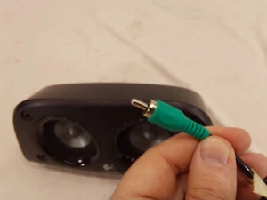 Logitech Center Speaker Z506 Single Replacement Green Plug Tested & Works - Afbeelding 1 van 8