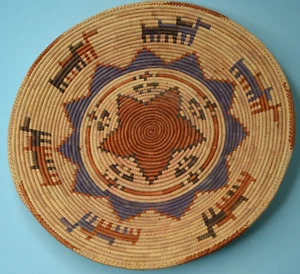 Woven basket star & llamas origin unknown 13" wide - Picture 1 of 2