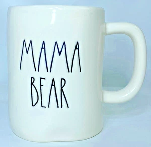Taza de café cerámica Rae Dunn MAMA BEAR colección artesanal magenta - Imagen 1 de 3