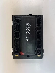 ST3019 LEXUS RX 2005 Control Unit 82721-48040 - Picture 1 of 4