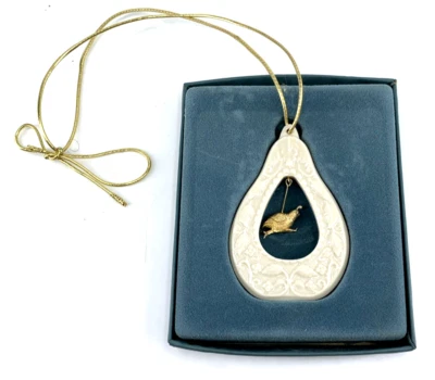 Lenox Árbol de Navidad Adorno Perdiz en un Pero Porcelana Latón 3" Foto 1 de 4