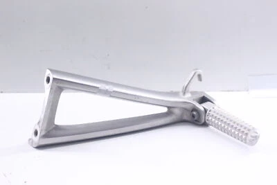 Yamaha YZF R6 2014 clavija trasera izquierda pasajero 2C0-2741L-11-00 5Jj-27431-10-00 Foto 1 de 3