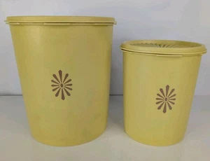 Set 2 Vintage Tupperware Servalier Nesting Canisters Yellow 805-2 809-1 USA - Picture 1 of 11