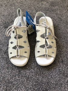 free step sandals